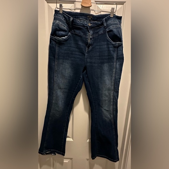 Coco + Carmen EverStretch Flare Jeans with Front Vertical Seaming  Dark Denim XL - Picture 2 of 6